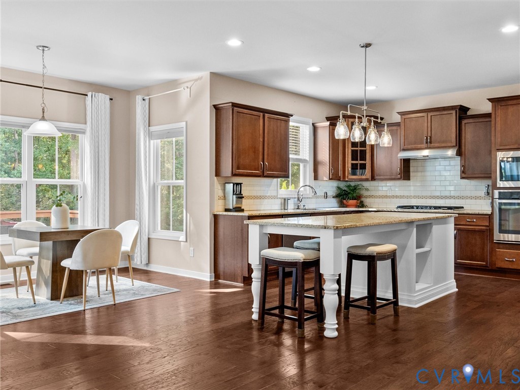 9343 Lavenham Ct