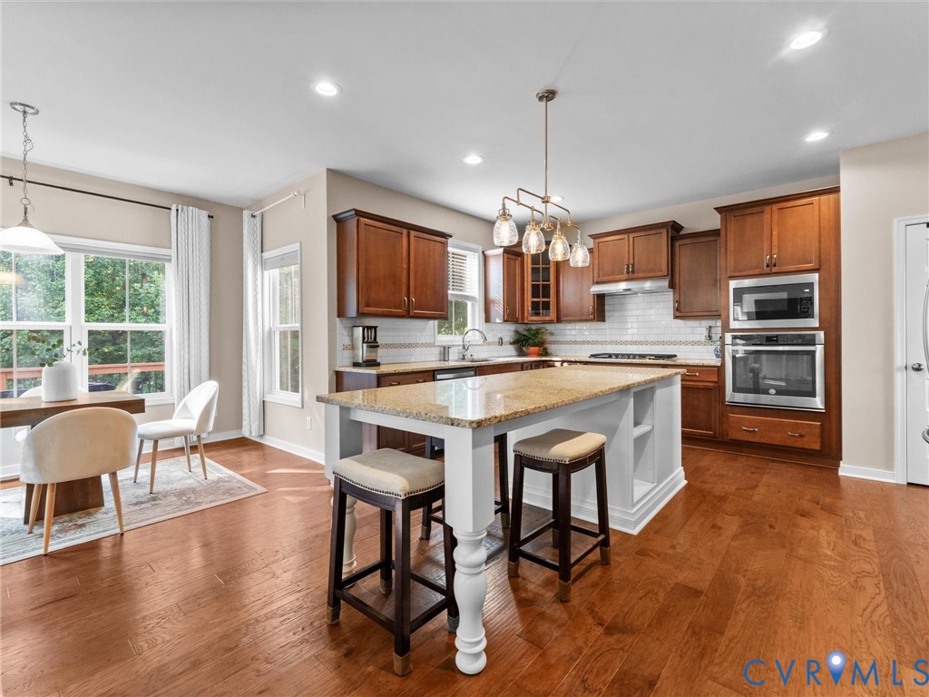 9343 Lavenham Ct