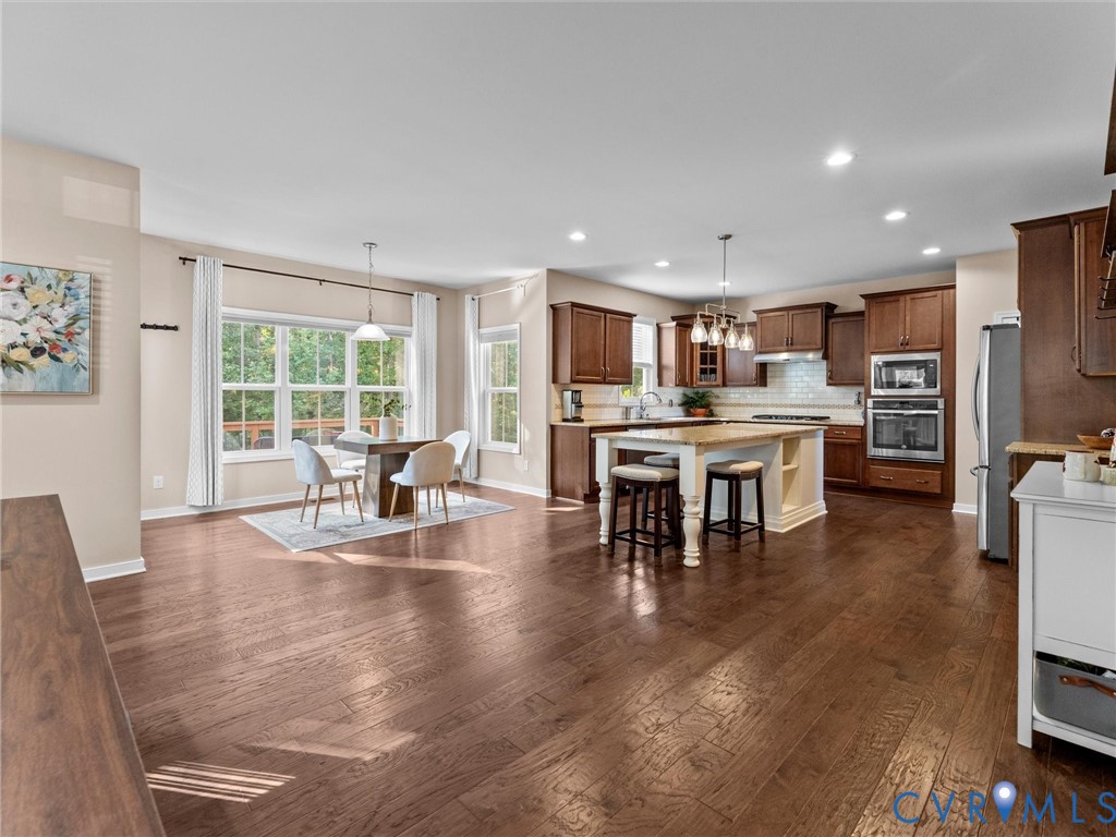 9343 Lavenham Ct