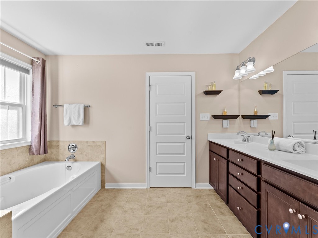 9343 Lavenham Ct