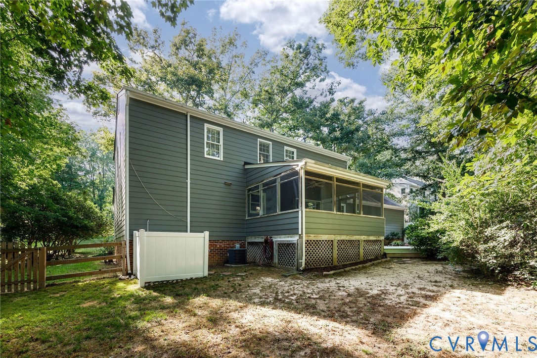 1433 Shirlton Rd