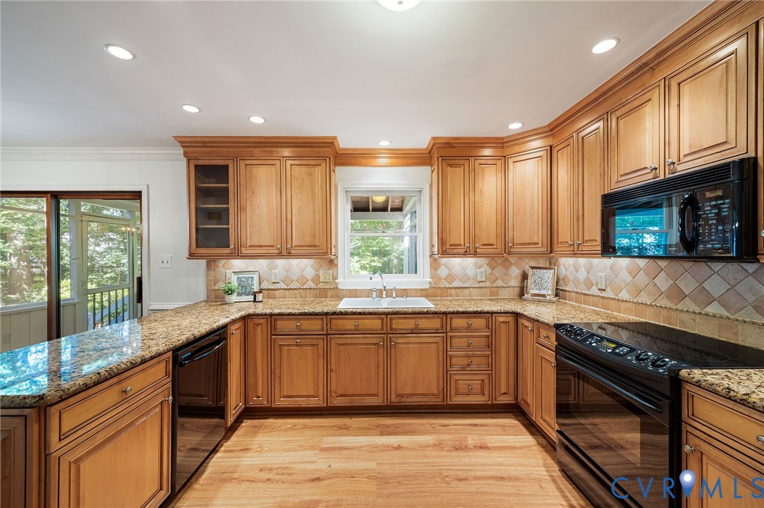 1433 Shirlton Rd