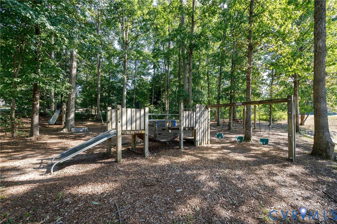 1433 Shirlton Rd