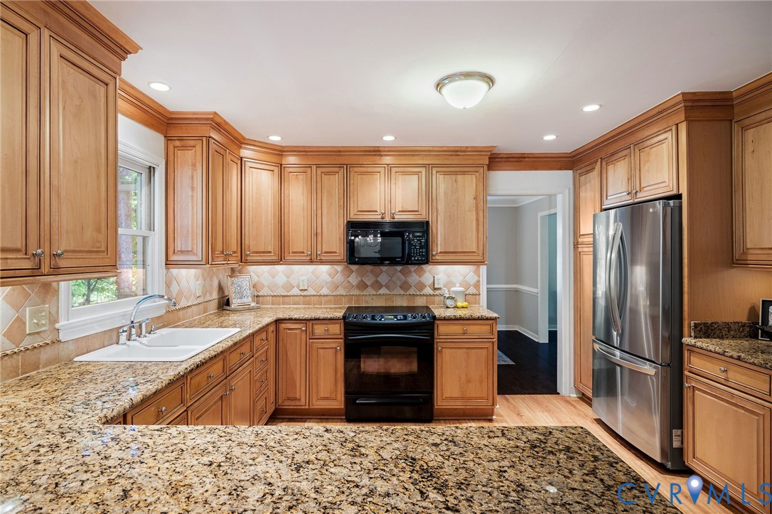 1433 Shirlton Rd
