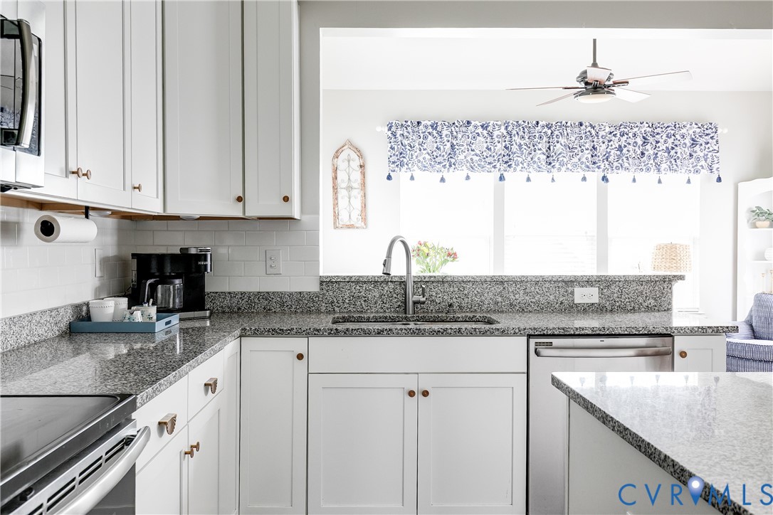 4043 Cambrian Cir