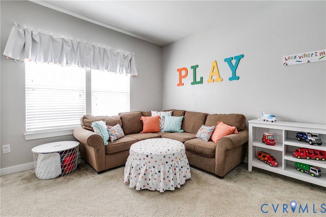 4043 Cambrian Cir