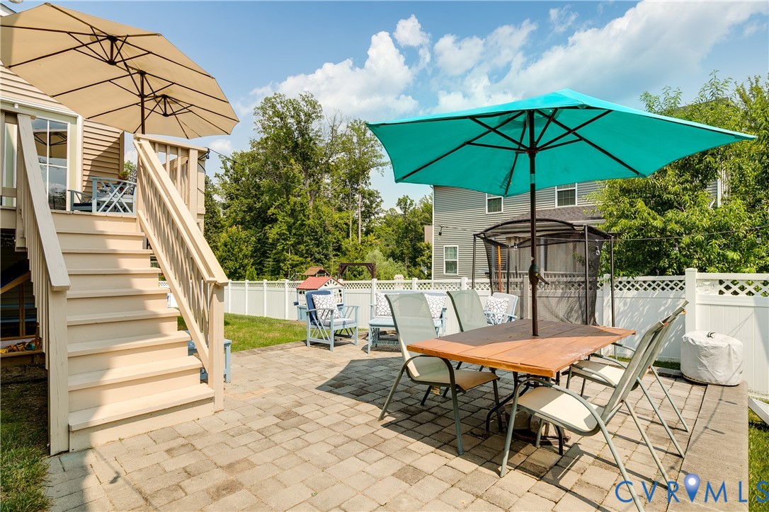 4043 Cambrian Cir