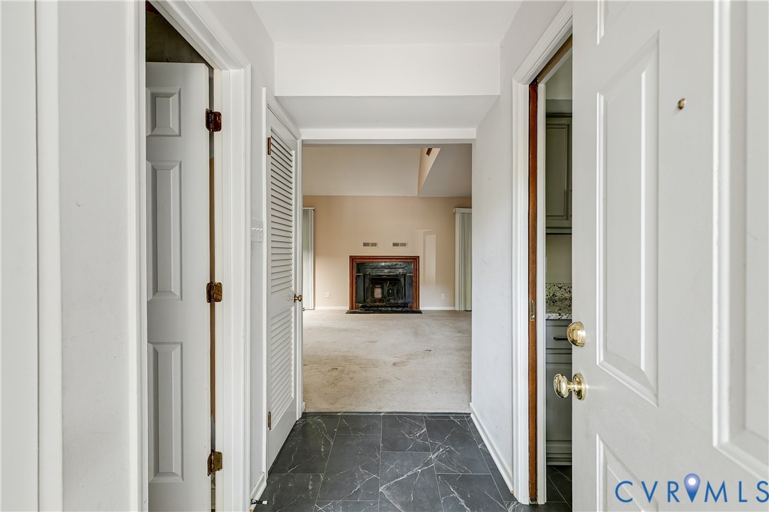 702 Gordon School Ct