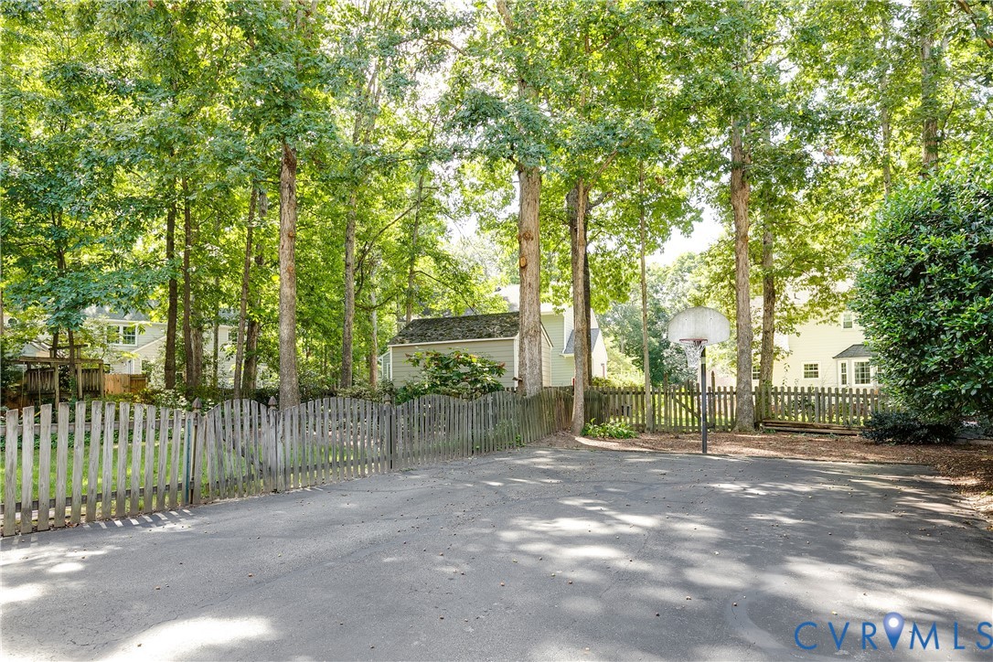 12152 Glen Gary Cir