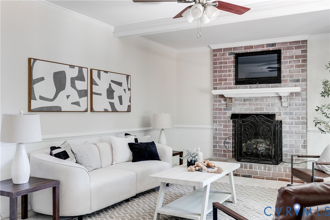 1013 Coralberry Dr