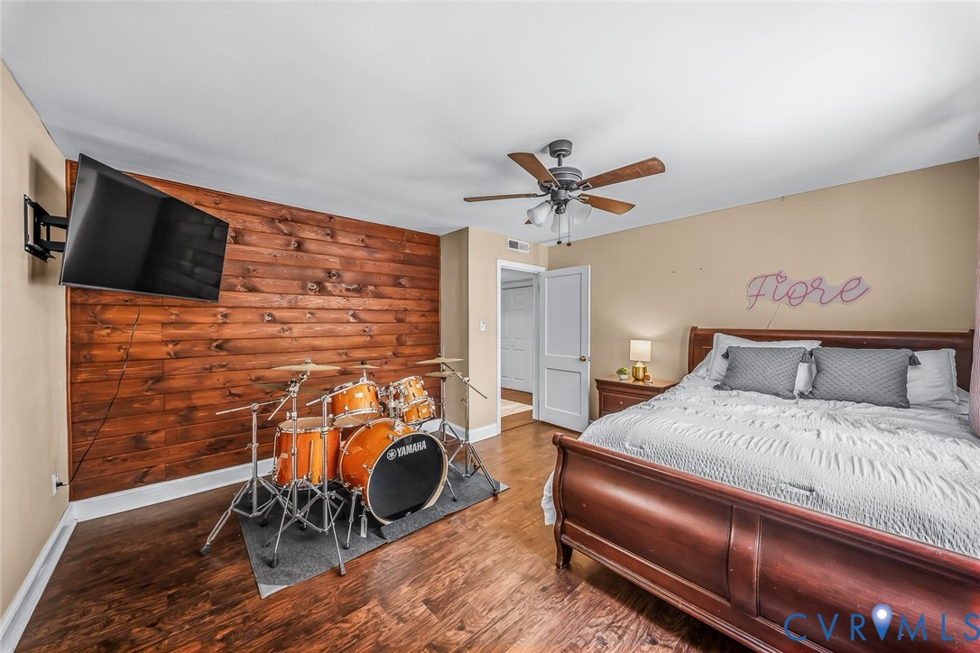 25014 Ferndale Rd