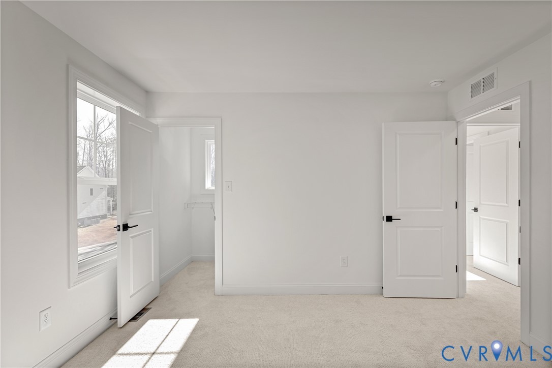 15700 Cedarville Dr
