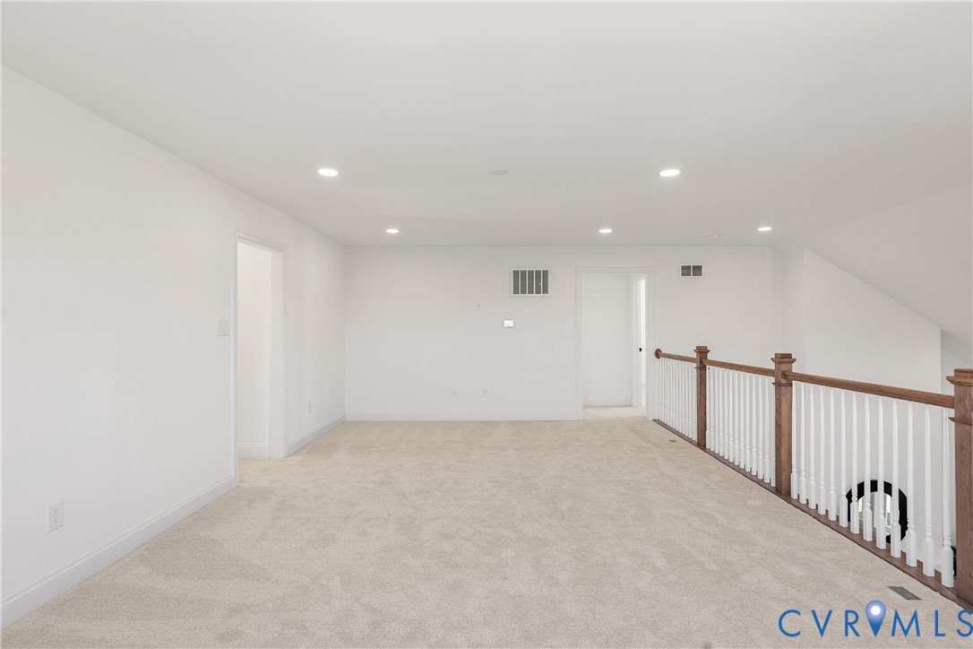 15700 Cedarville Dr