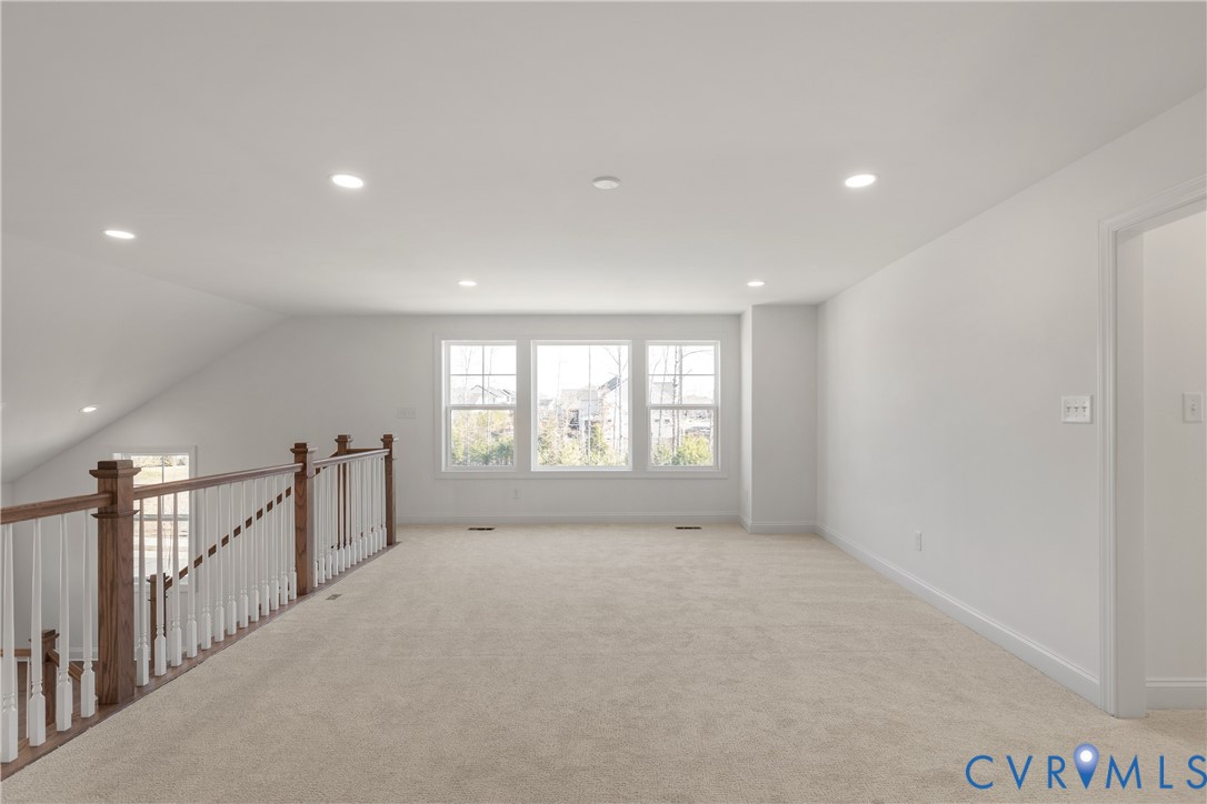 15700 Cedarville Dr