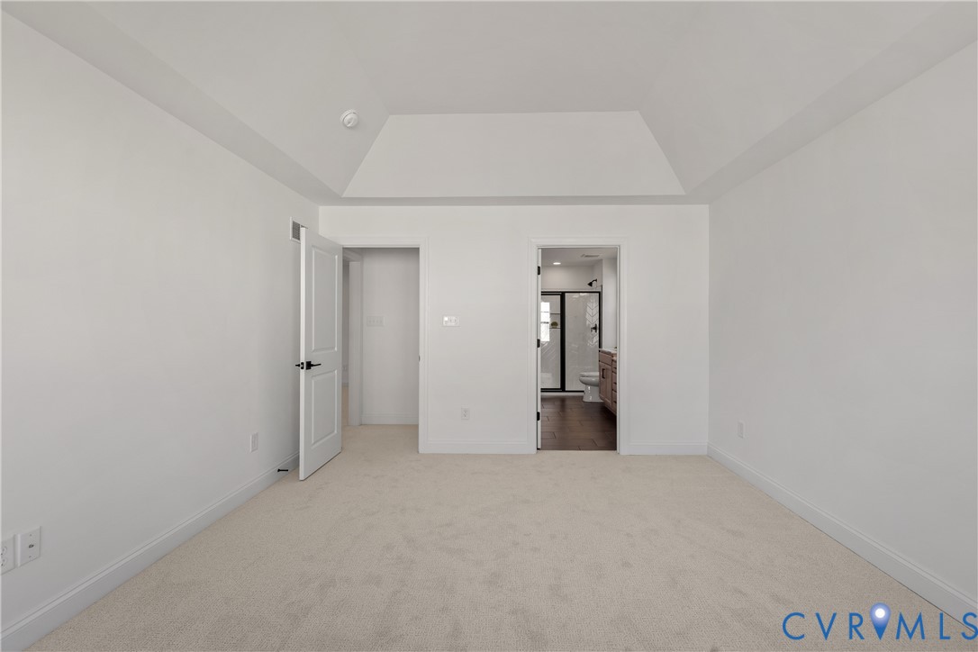 15700 Cedarville Dr