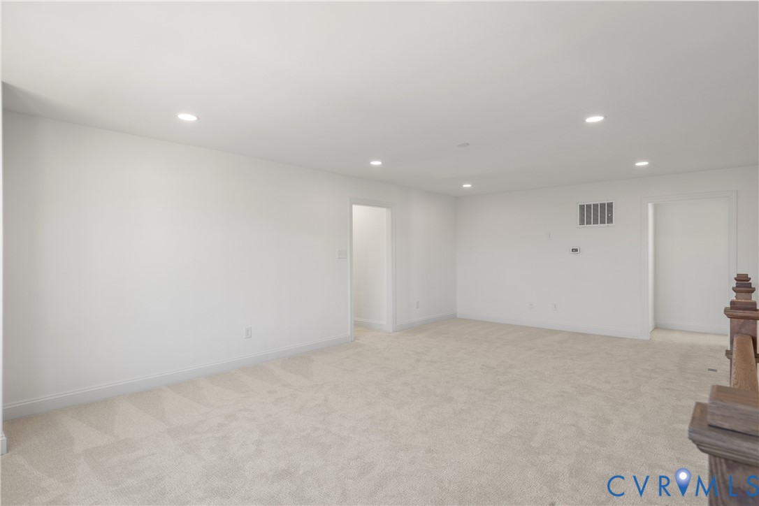 15700 Cedarville Dr