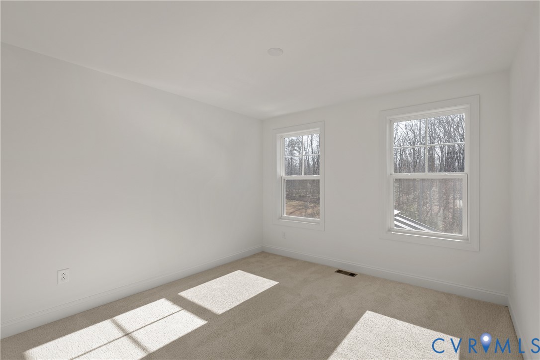 15700 Cedarville Dr
