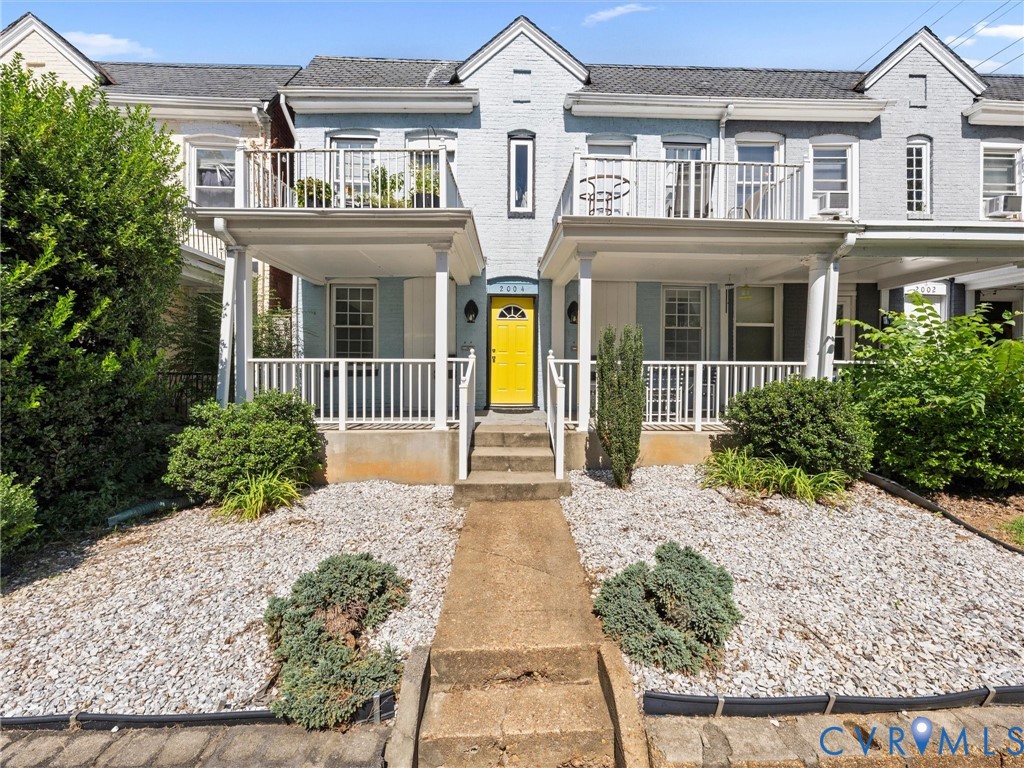 2004 Rosewood Ave