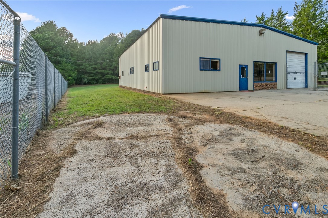 563 Fox Ln