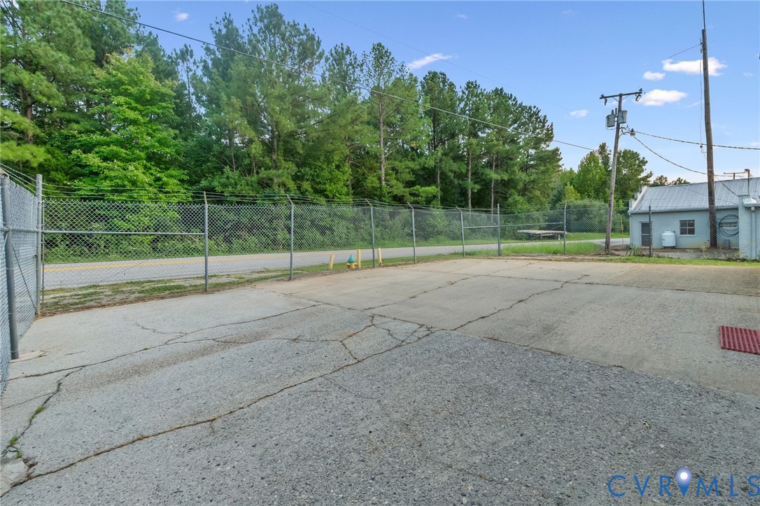 563 Fox Ln