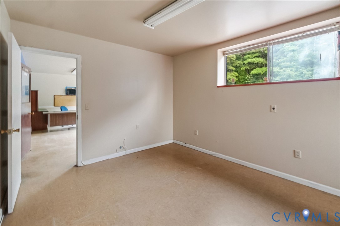 563 Fox Ln