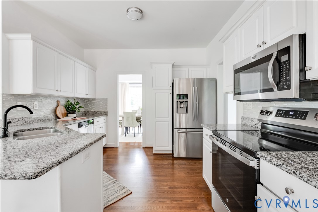 3223 Sherwood Ridge Dr
