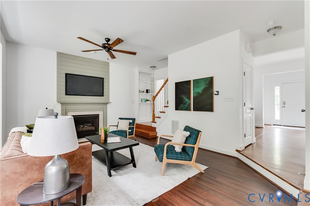 3223 Sherwood Ridge Dr