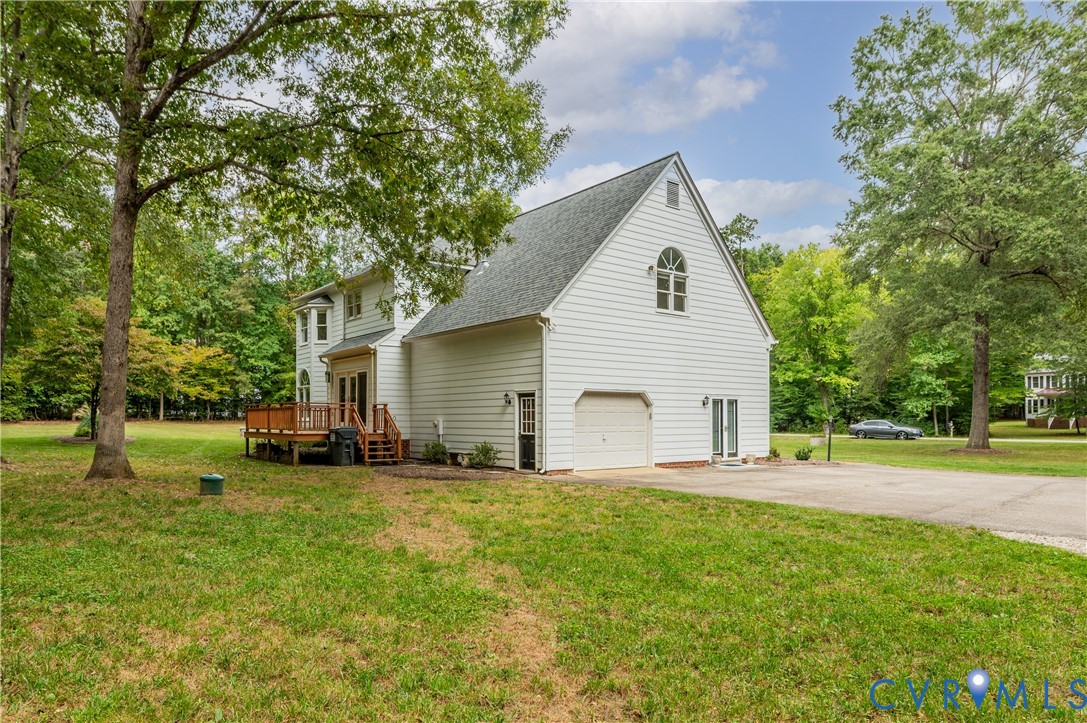 3223 Sherwood Ridge Dr