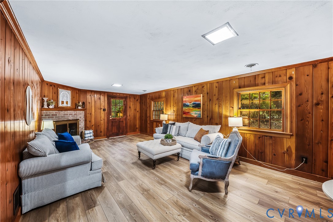 7548 Piney Branch Rd