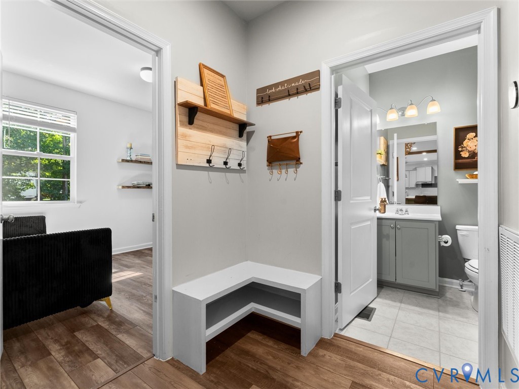 13925 Collington Mews