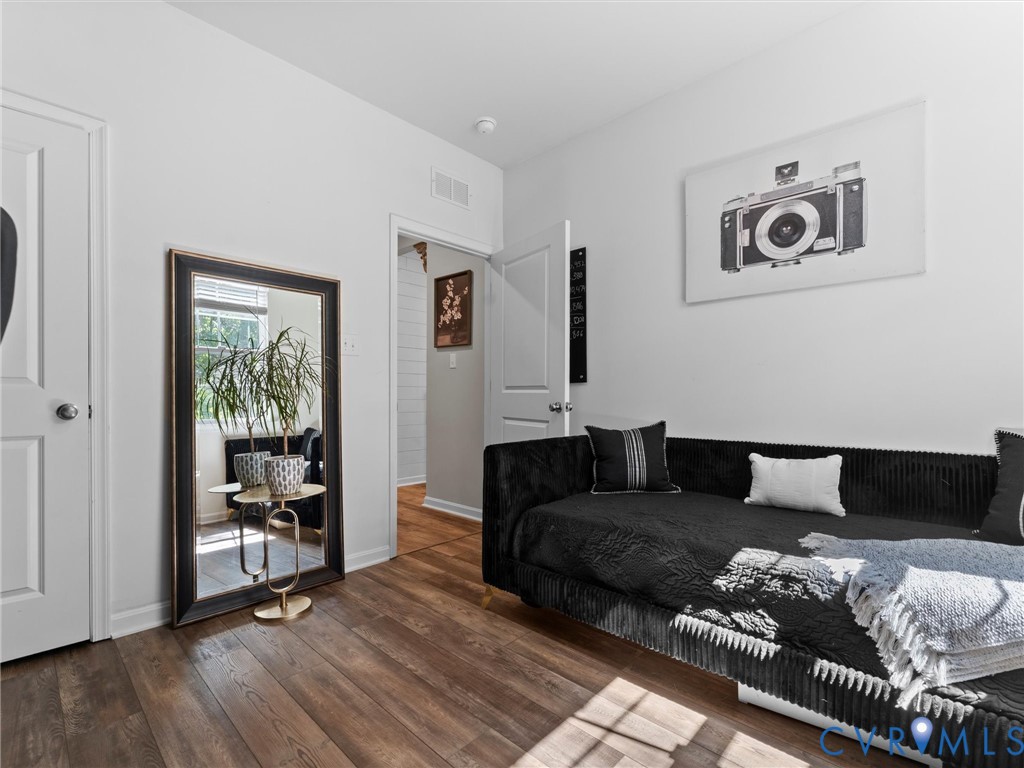 13925 Collington Mews