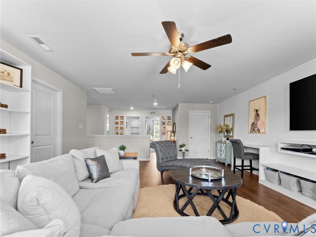 13925 Collington Mews