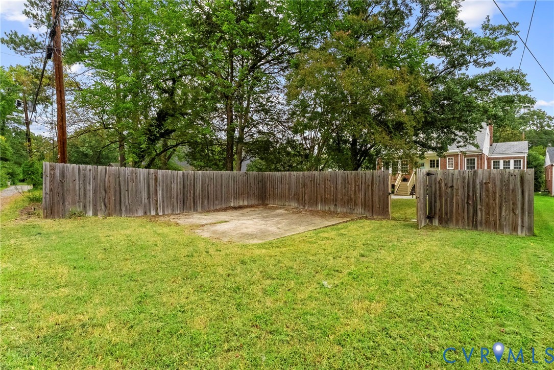 4905 Patterson Ave