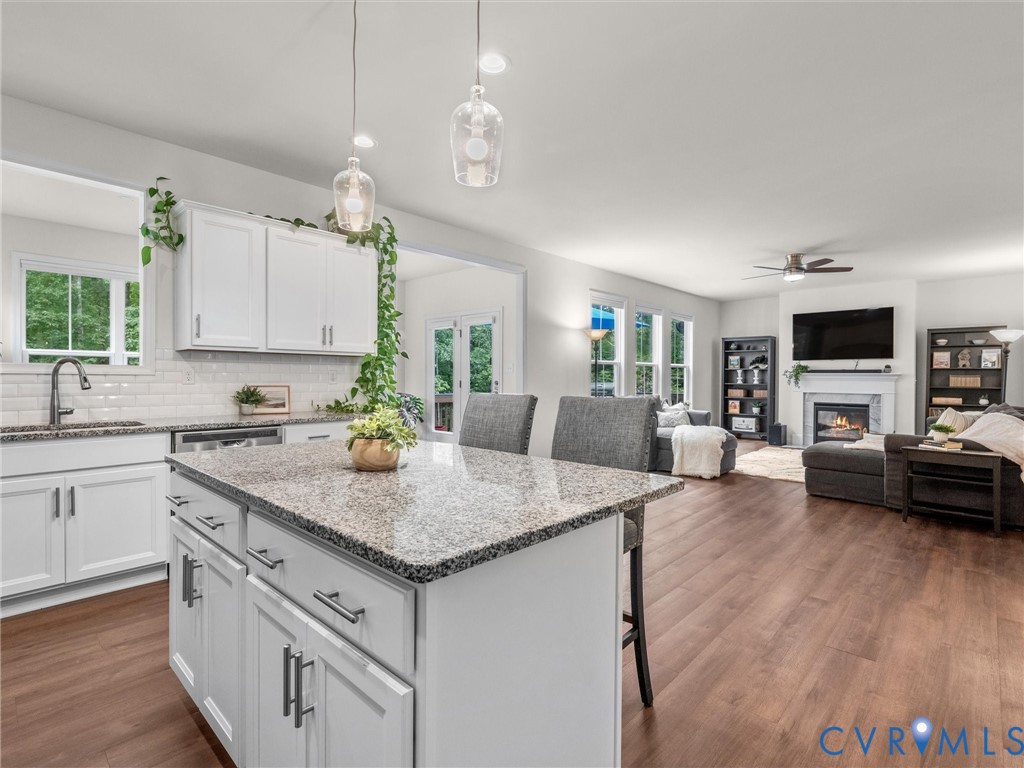 5124 Laurel Park Ct