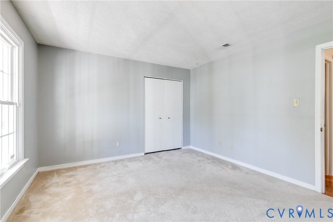 8212 Babbler Ln