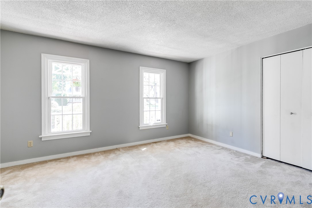 8212 Babbler Ln