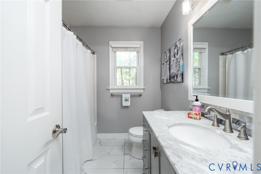 2305 Turtle Hill Ct