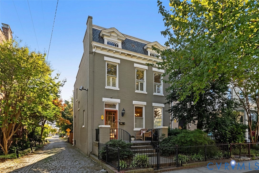107 N Allen Ave