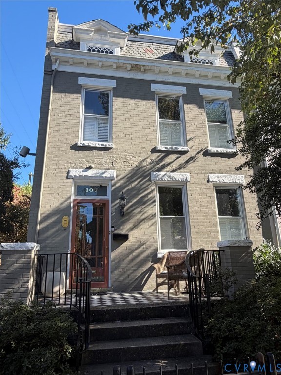 107 N Allen Ave