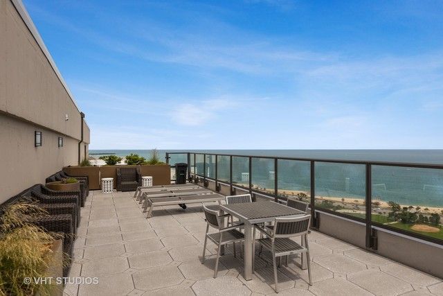 1660 N LaSalle Street Unit: 1611