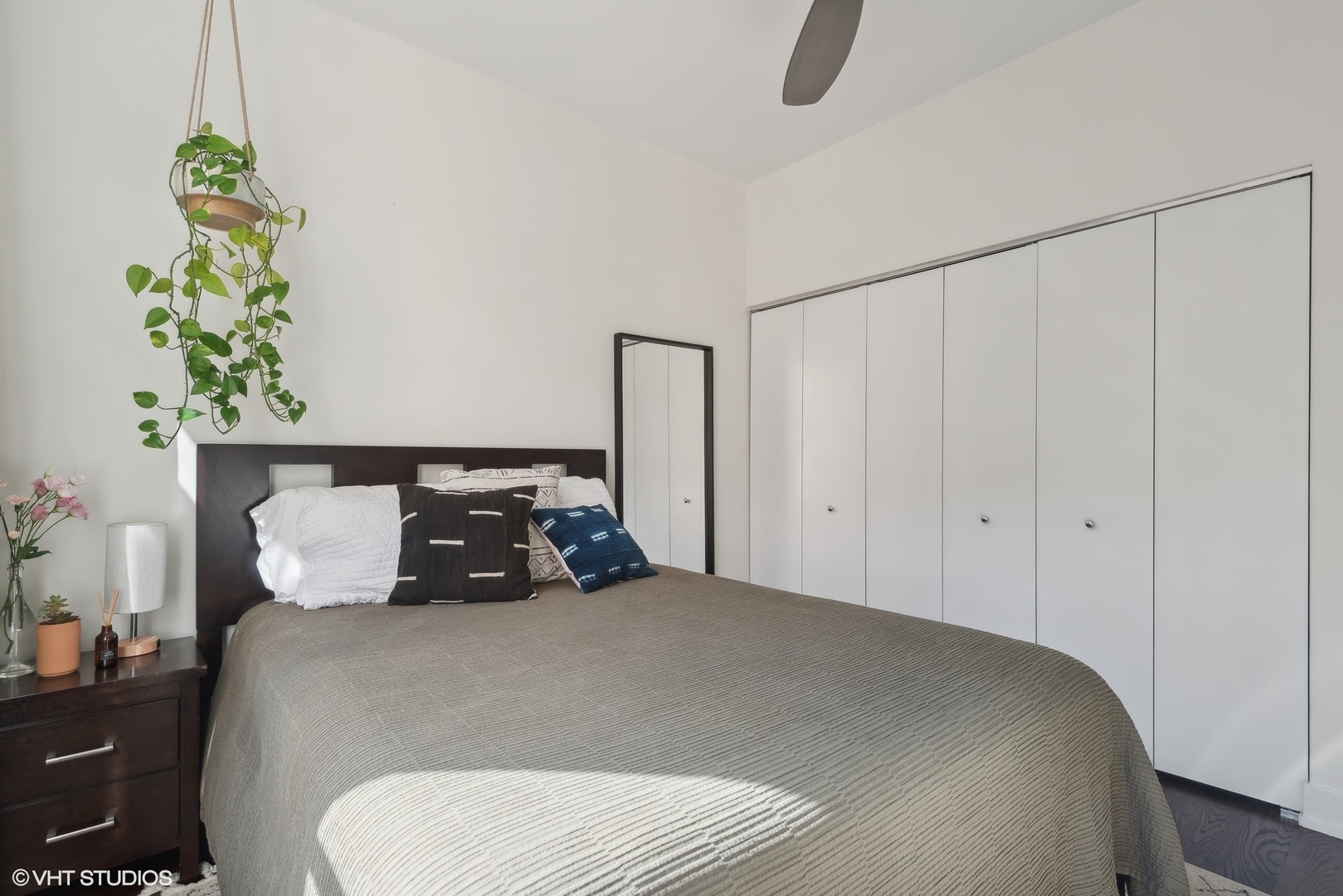 550 W FULTON Street Unit: 306