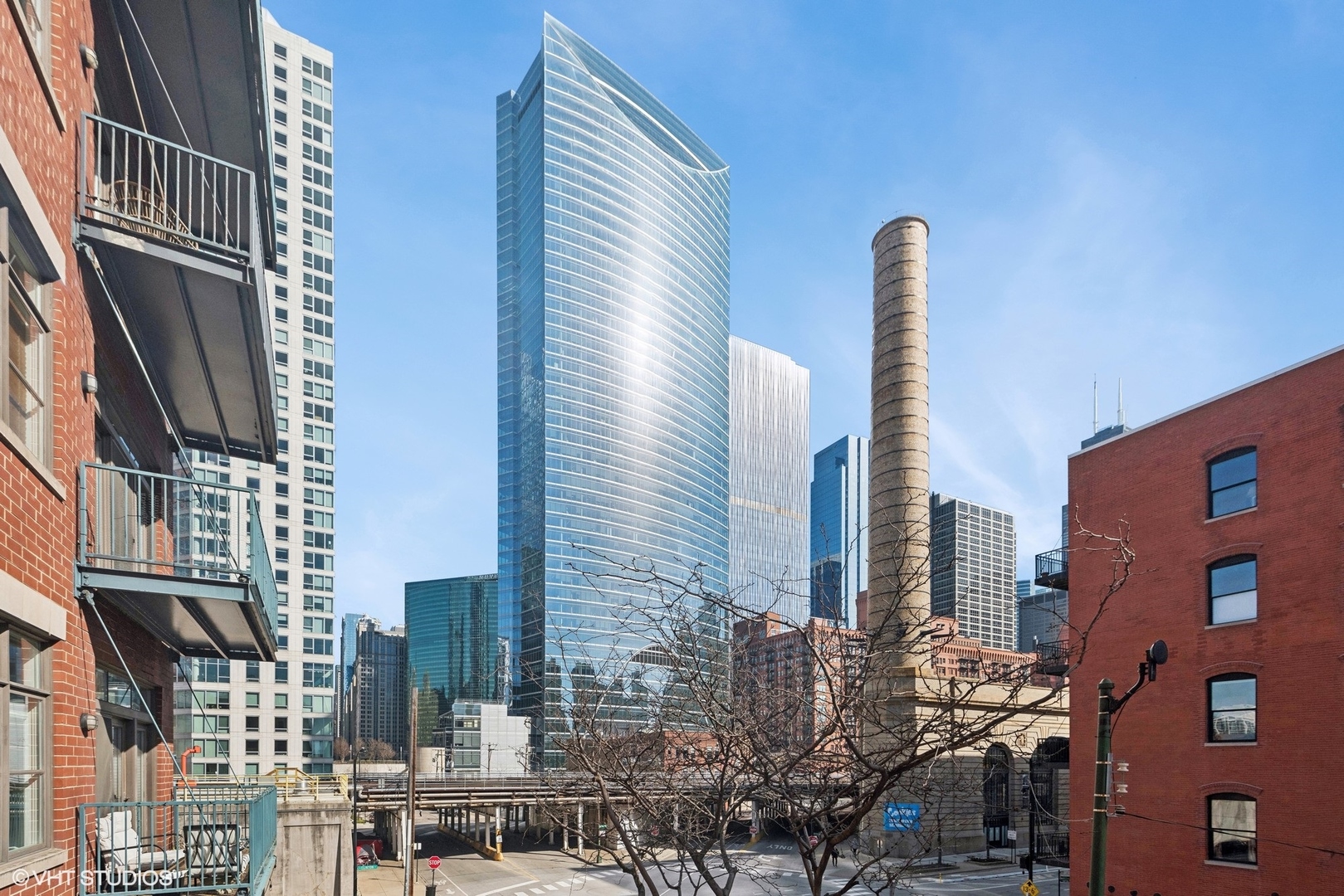 550 W FULTON Street Unit: 306