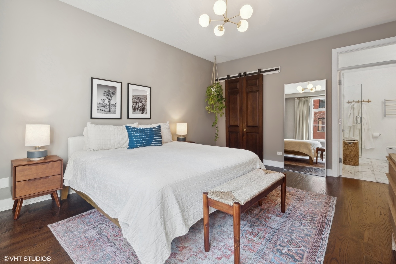 550 W FULTON Street Unit: 306
