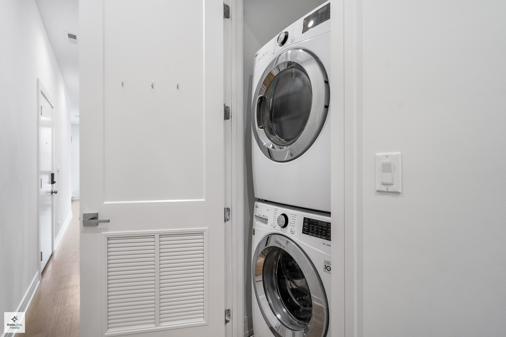 1513 W Ohio Street Unit: 2E