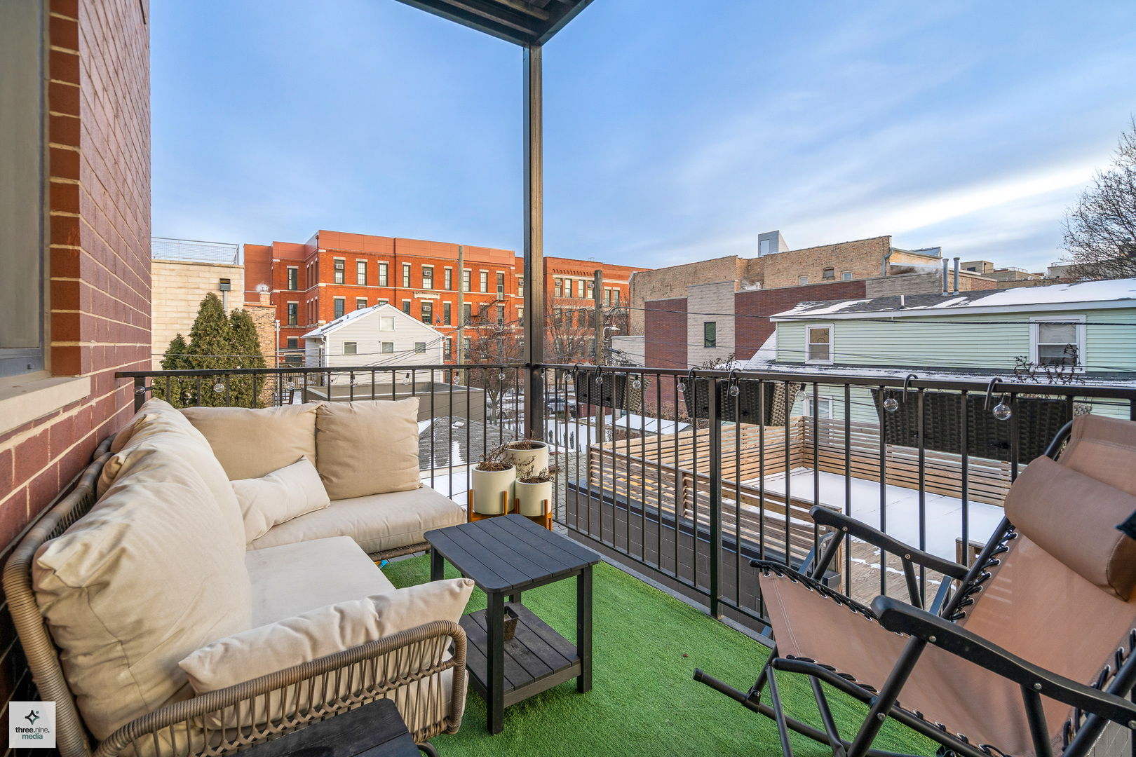 1513 W Ohio Street Unit: 2E
