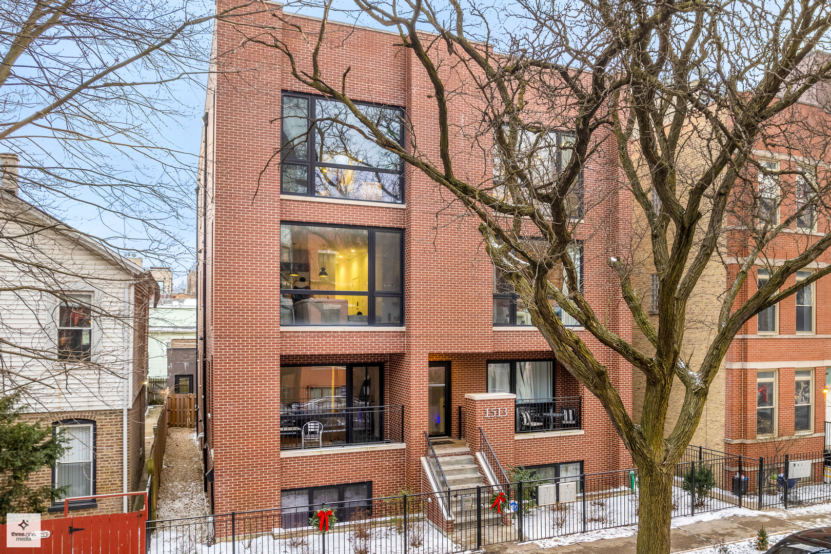 1513 W Ohio Street Unit: 2E