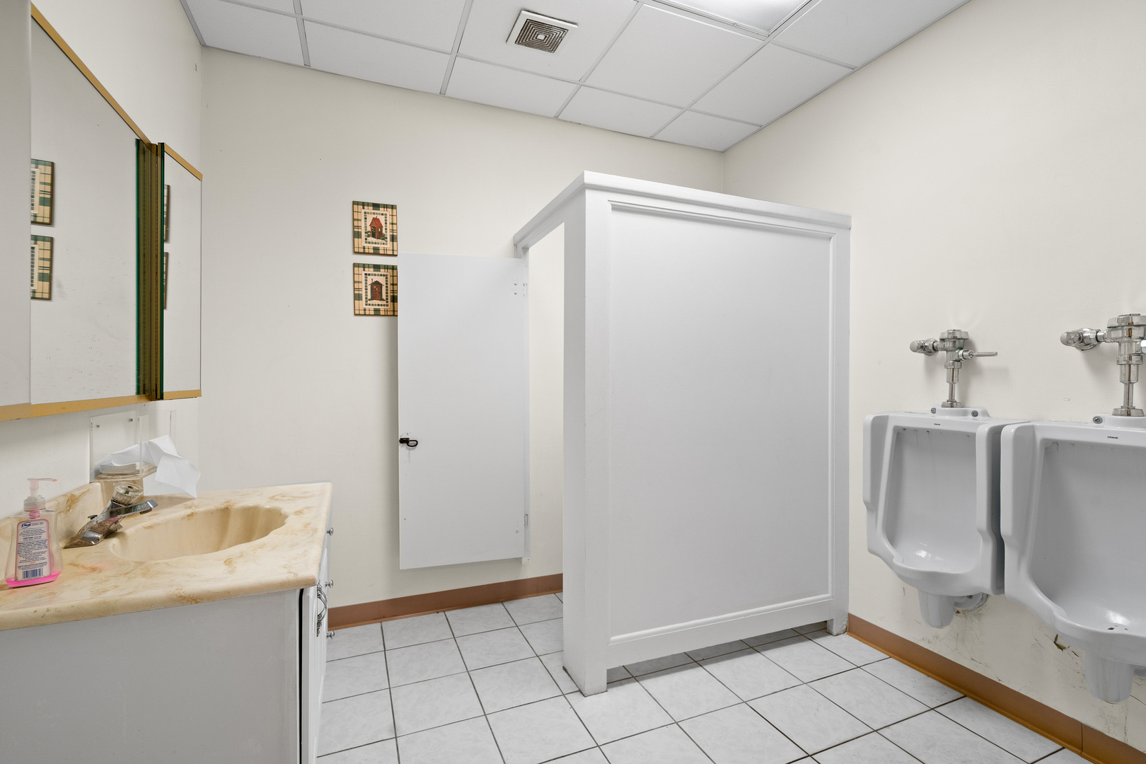 5844 N Milwaukee Avenue