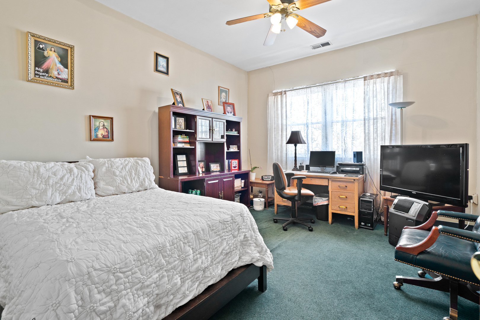 5844 N Milwaukee Avenue