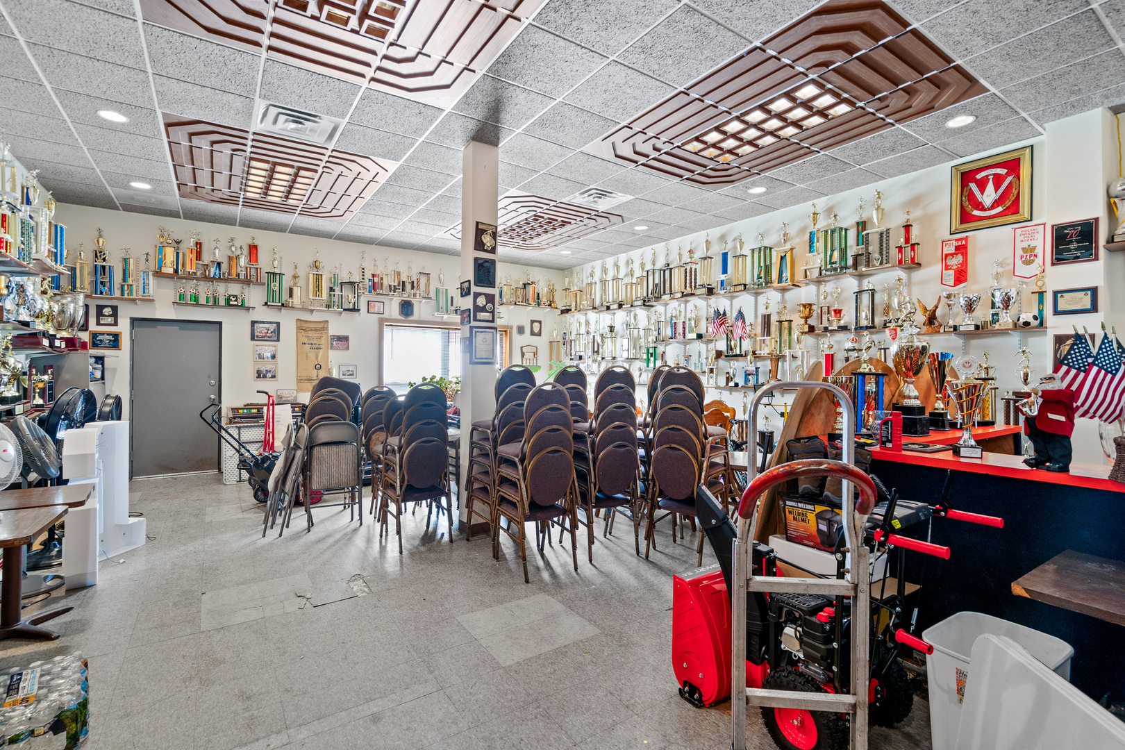 5844 N Milwaukee Avenue