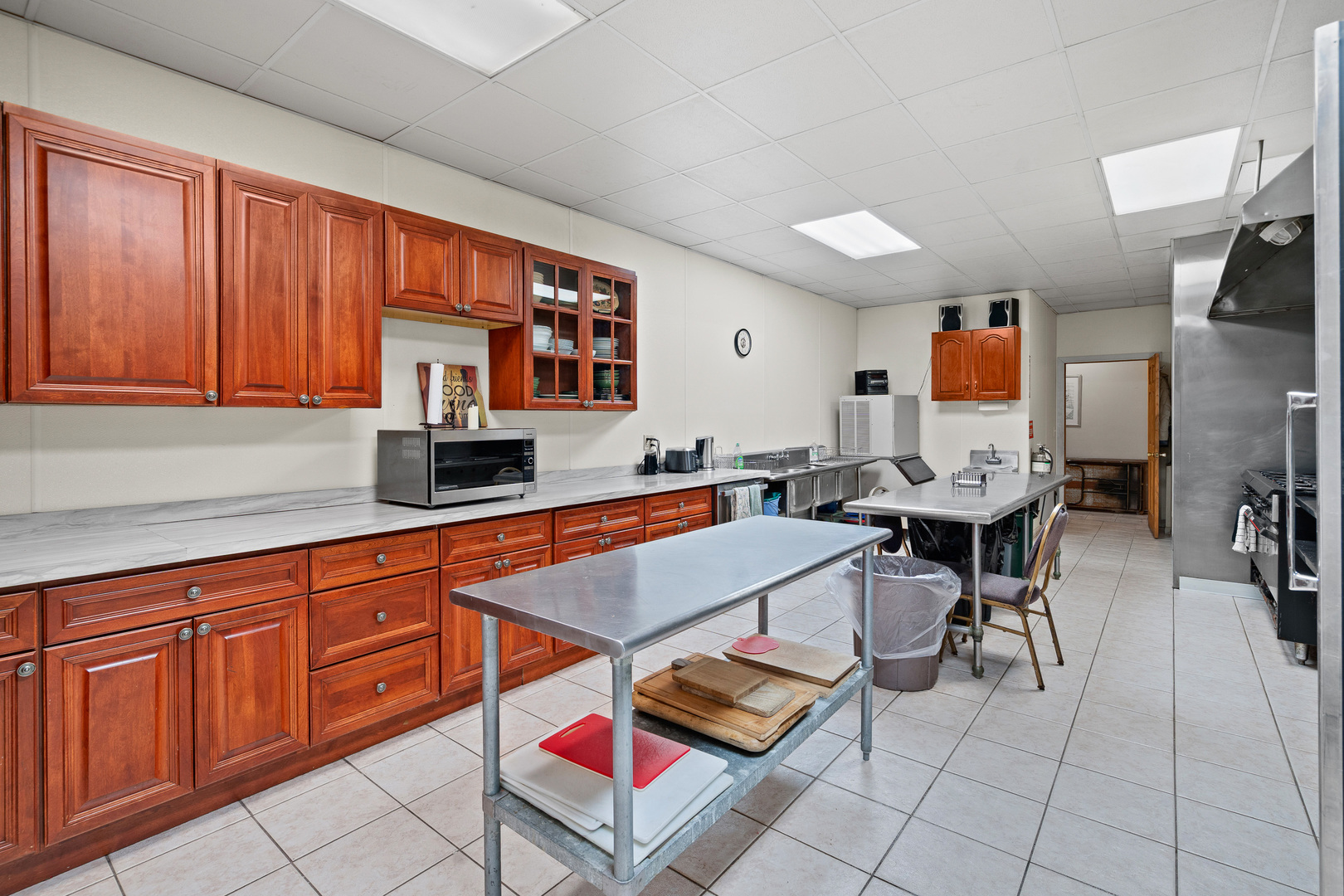 5844 N Milwaukee Avenue